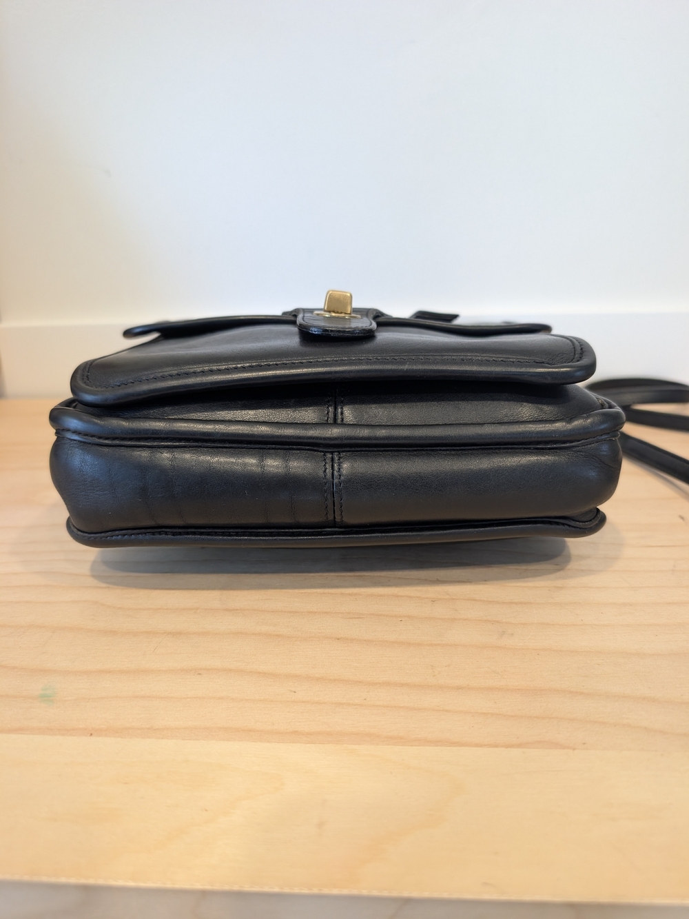 Vintage Coach Station Bag Black Leather Crossbody Top Handle Turnlock - Picture 8 of 11